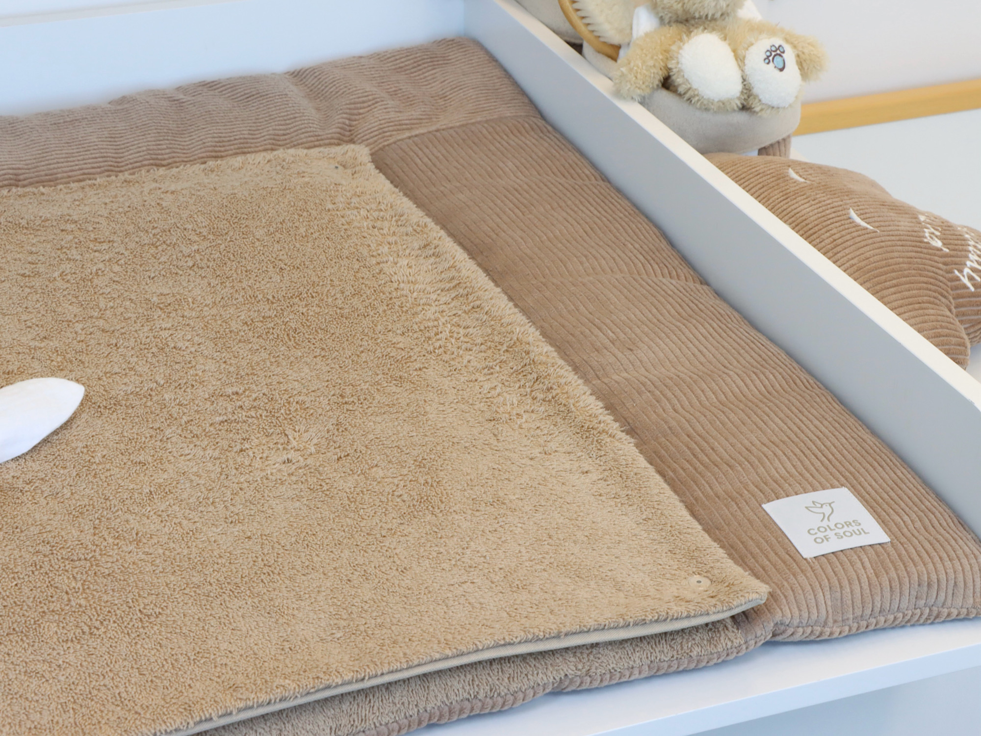 Detailansicht Wickelauflage aus Cord in Dunkelbeige