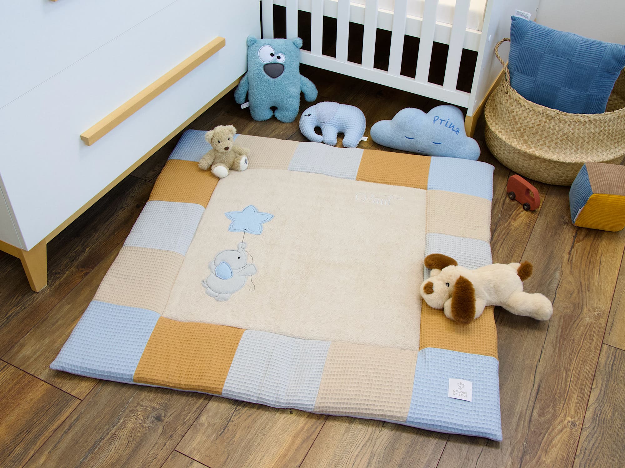 Krabbeldecke Patchwork Beige Hellblau mit Elefant – moderne Baby Spieldecke