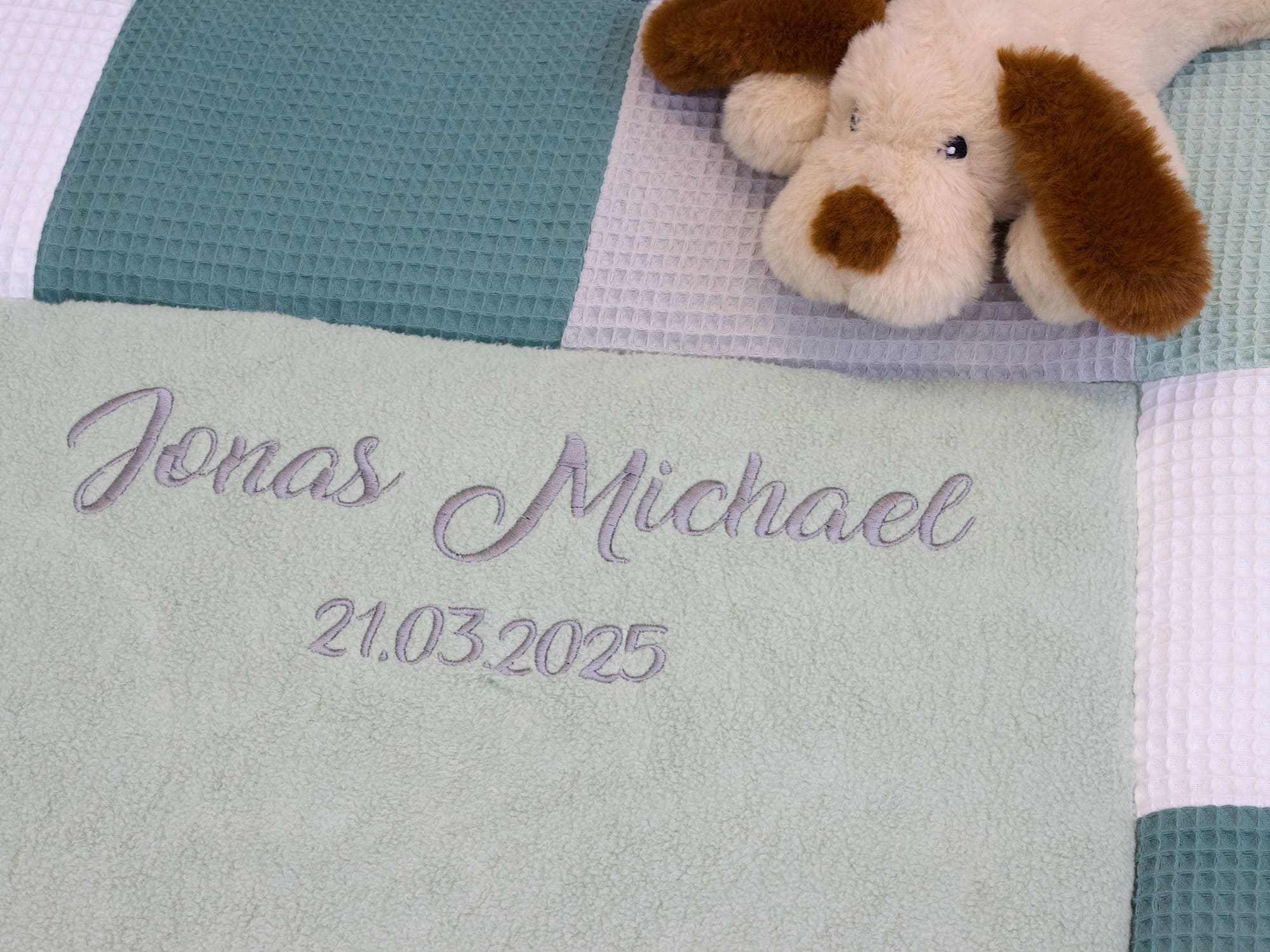 Babydecke mit Elefant und Stern in harmonischen Pastellfarben