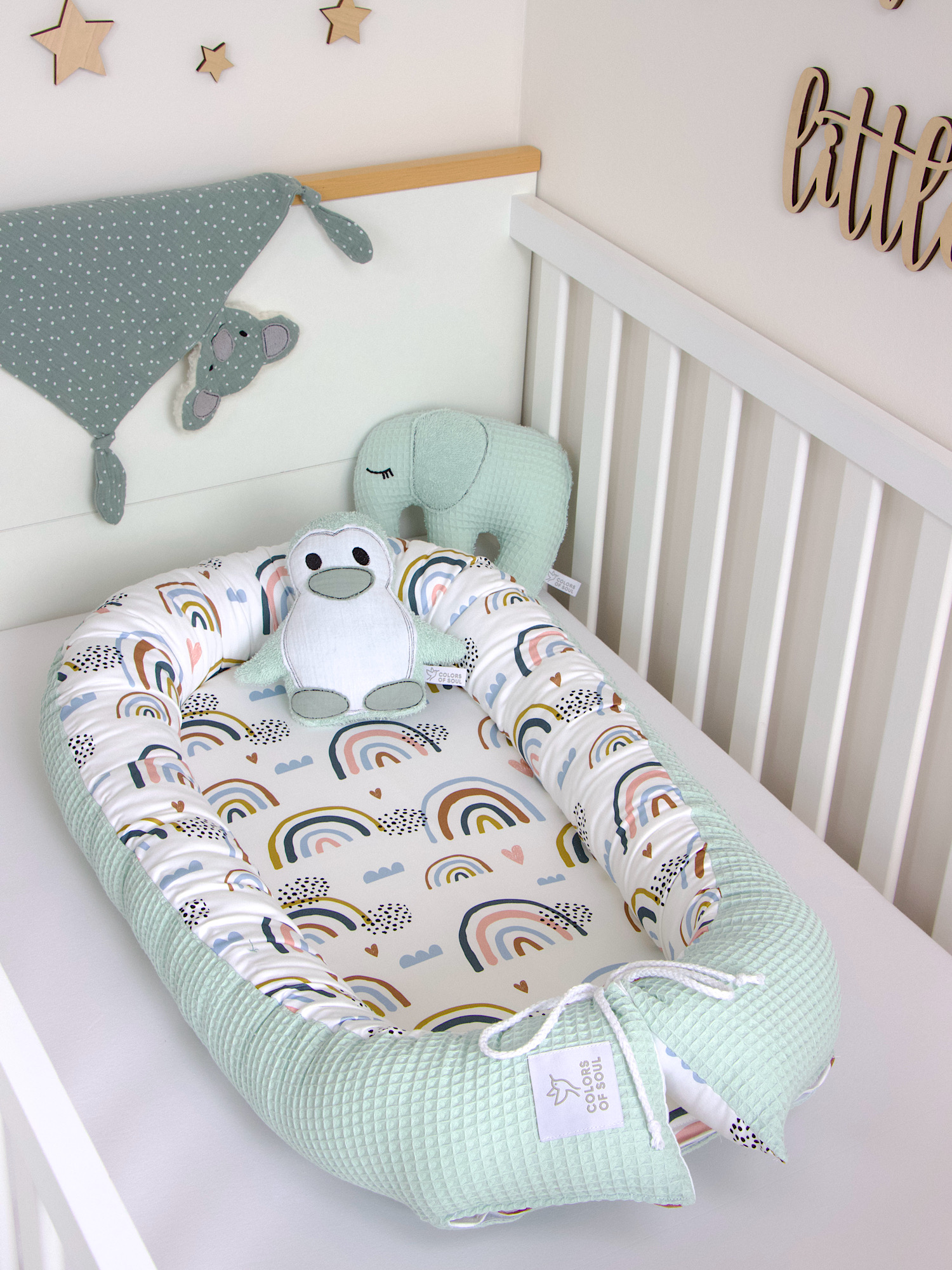 Babynest - Regenbogen und Herzen / Waffelpique pastellmint