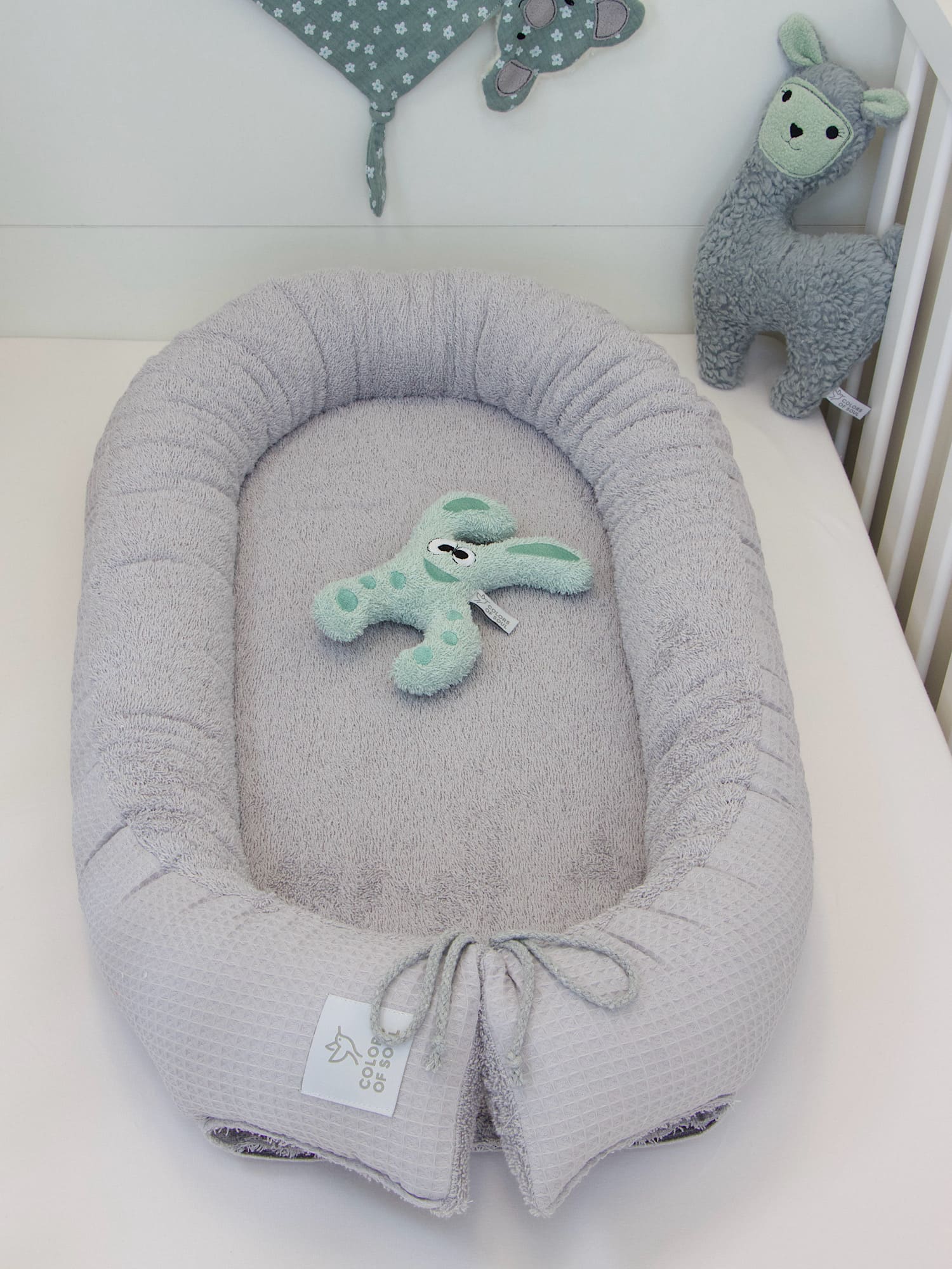 Babynest Hellgrau von Colors of Soul – natürliche Materialien und liebevolle Handarbeit