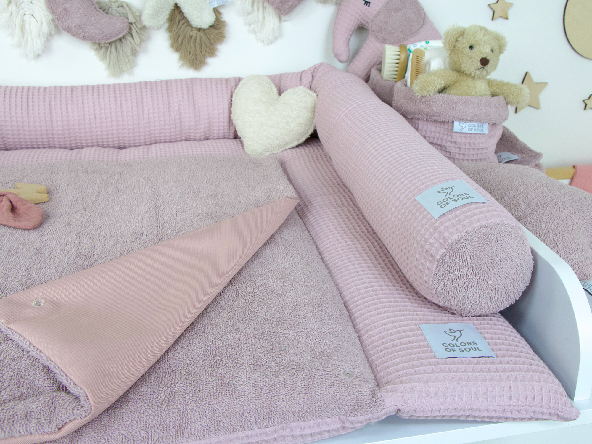 2er Set Bettschlange & Wickelauflage Altrosa – stilvolle Babyausstattung