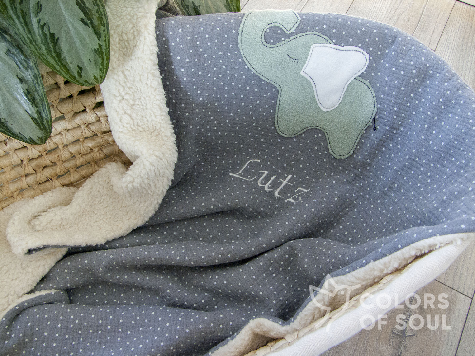 Handgefertigte Kuscheldecke Musselin mit weißen Punkten grau / Teddyplüsch creme