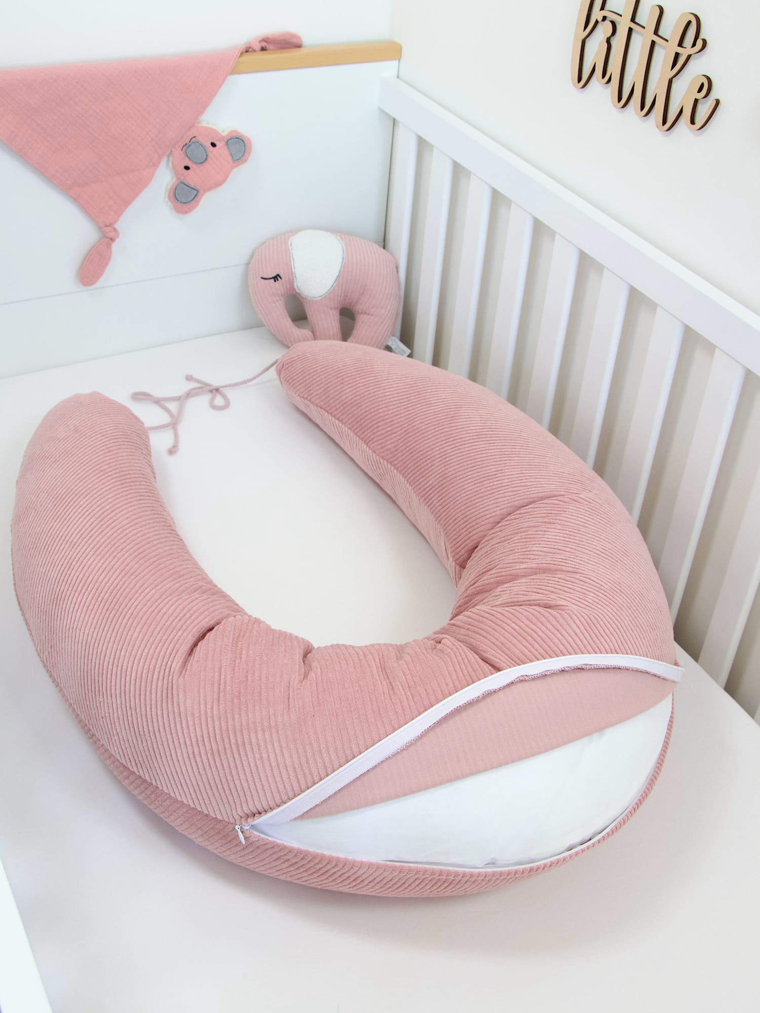 Stillkissen XXL Cord Altrosa Babyzimmer Einrichtung harmonische Farbgestaltung