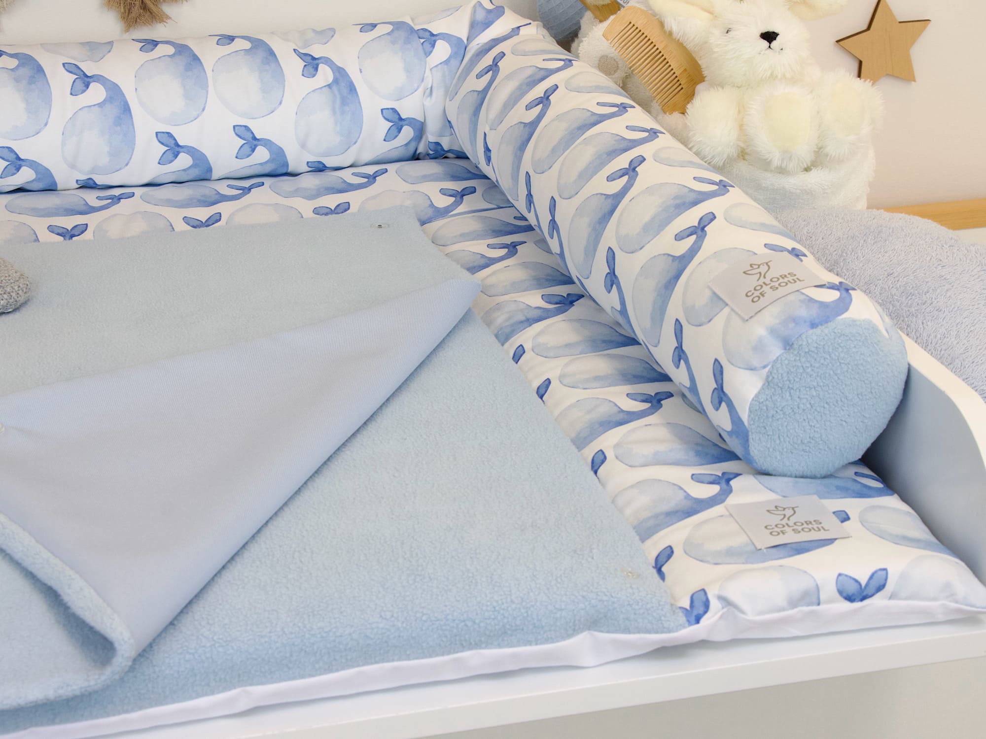 2-er SET - Wickelauflage, Bettschlange - blaue Wale Aquarell / Baumwollfleece blau