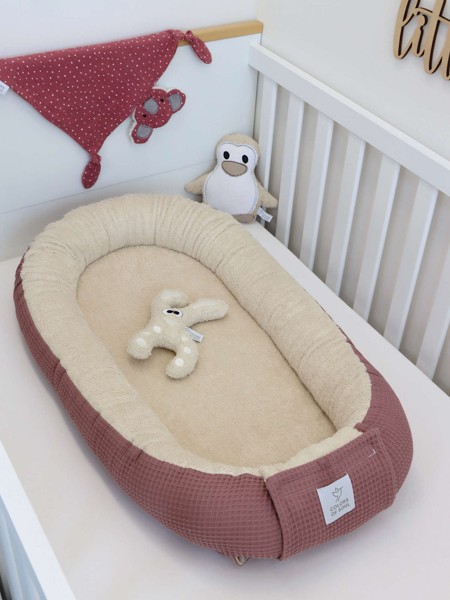 Babynest Light Sand Liegefläche mit sanfter Polsterung