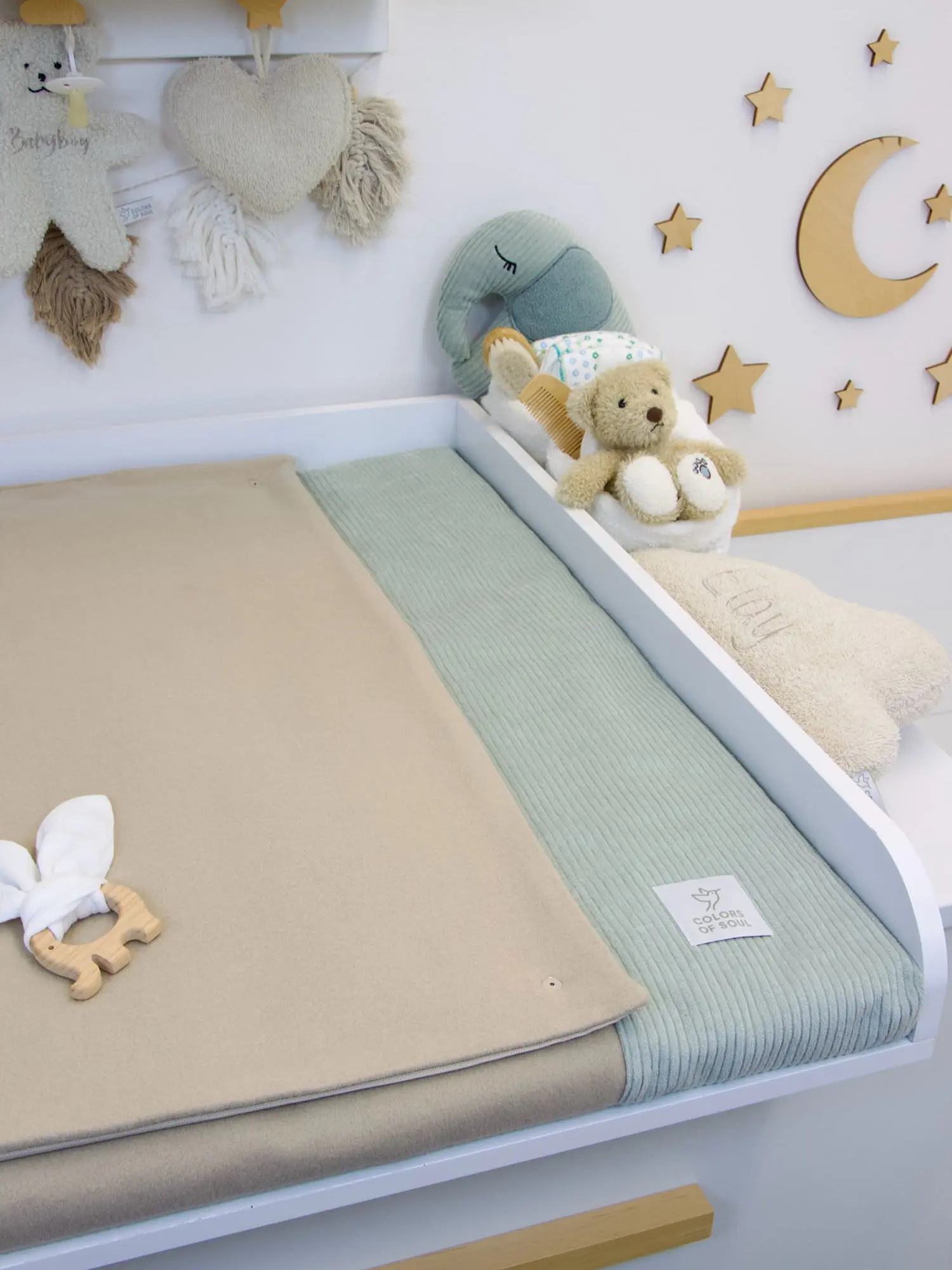 Weiche Wickelauflage aus Cord Mint mit dunkelbeiger Baumwollfleece Liegefläche