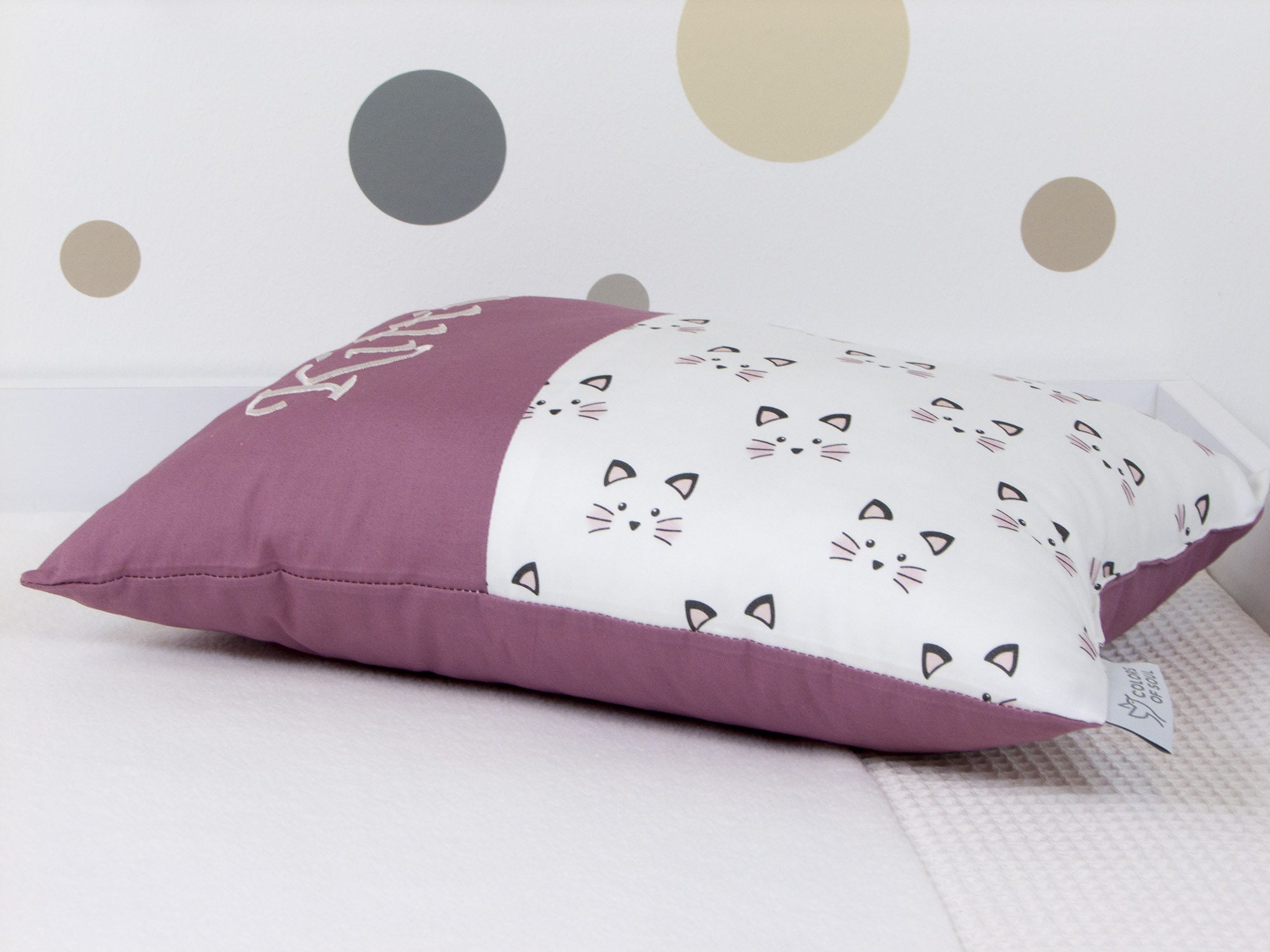 Babykissen niedliche Kätzchen / Beere für das Babyzimmer