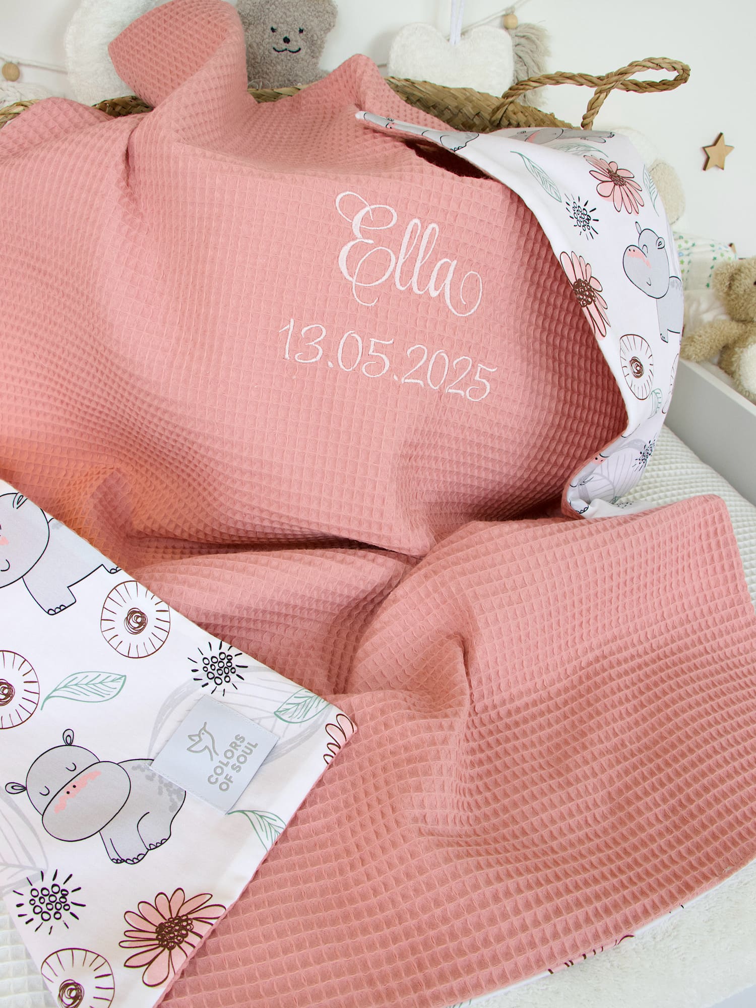 Personalisierte Babydecke - niedliche Nilpferde / Waffelpique blush