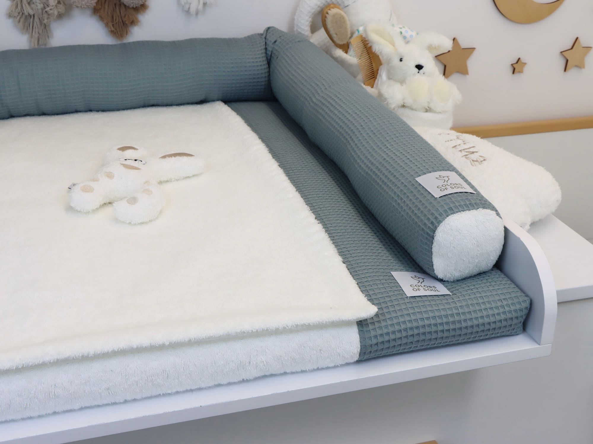 Wickelauflage mit Bezug & Bettschlange – Waffelpique Dusty Altmint & Frottee Creme