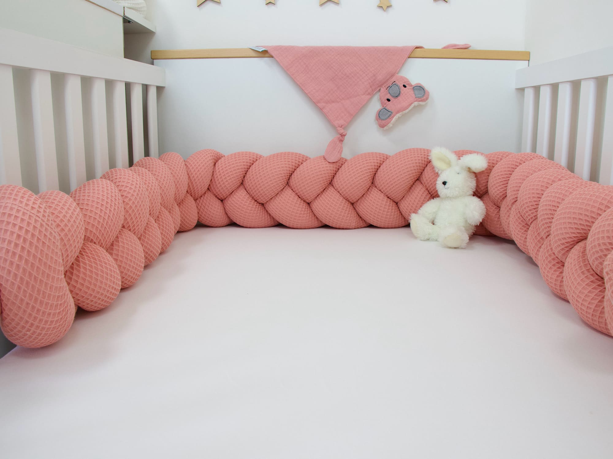 Geflochtene Bettschlange: Waffelpique blush