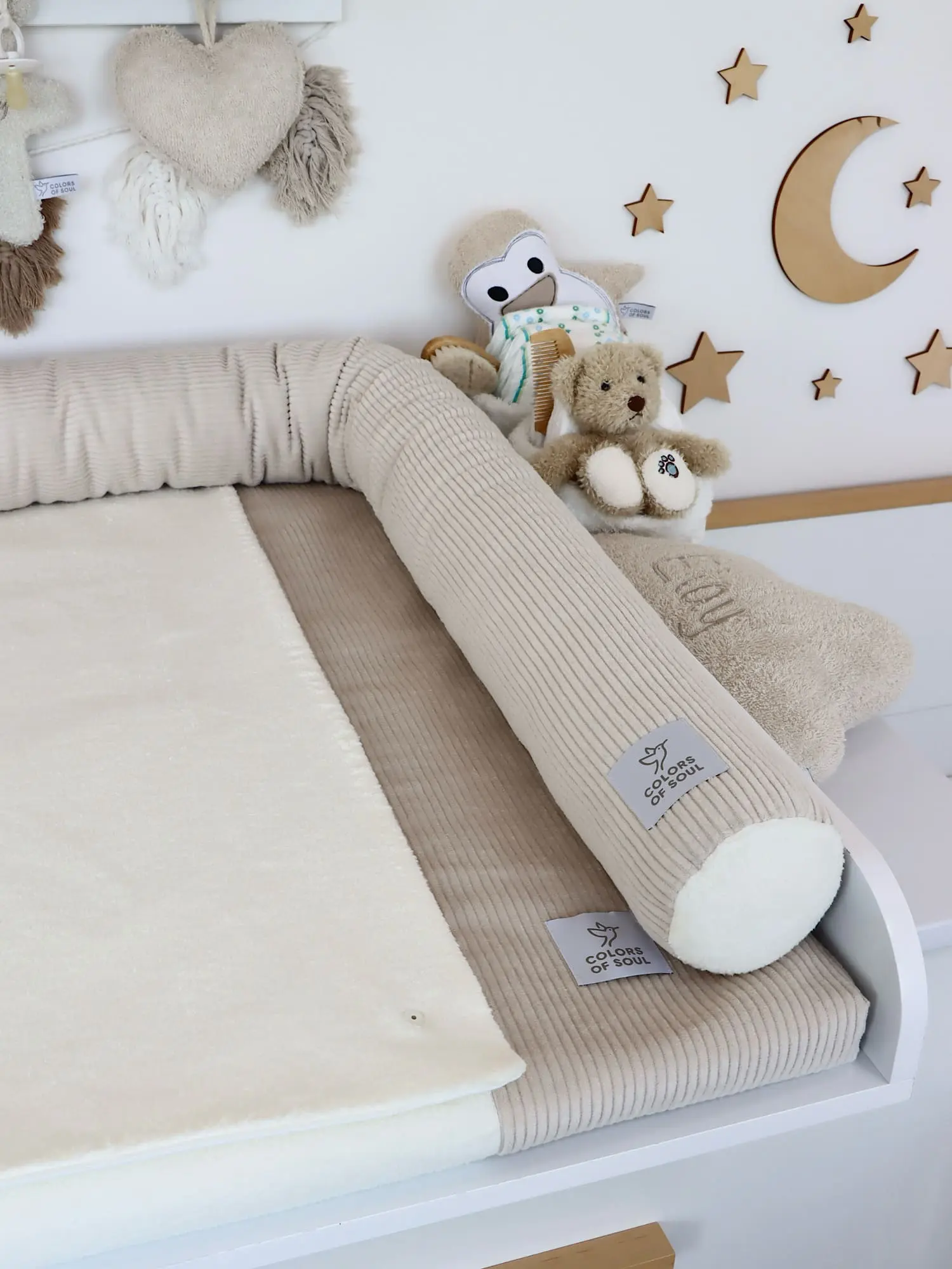 Handgefertigtes Wickelset in Light Sand und Creme mit runder Bettschlange