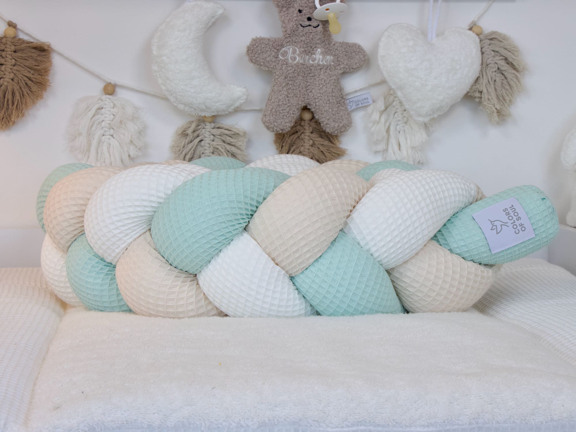 Bettschlange geflochten: Waffelpique creme, pastellmint, hellbeige