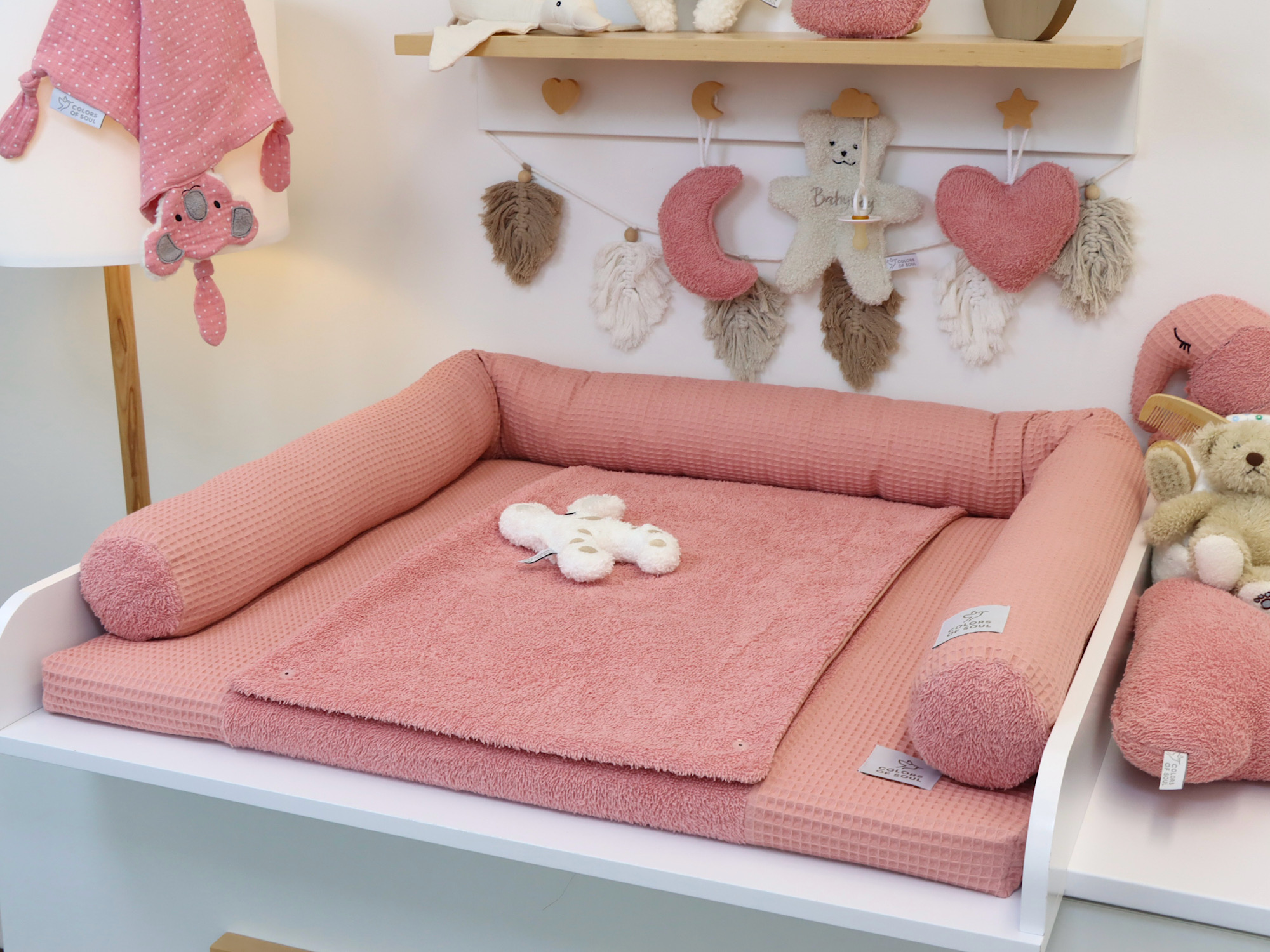 Handgemachte Wickelauflage mit abnehmbarem Bezug in Altrosa