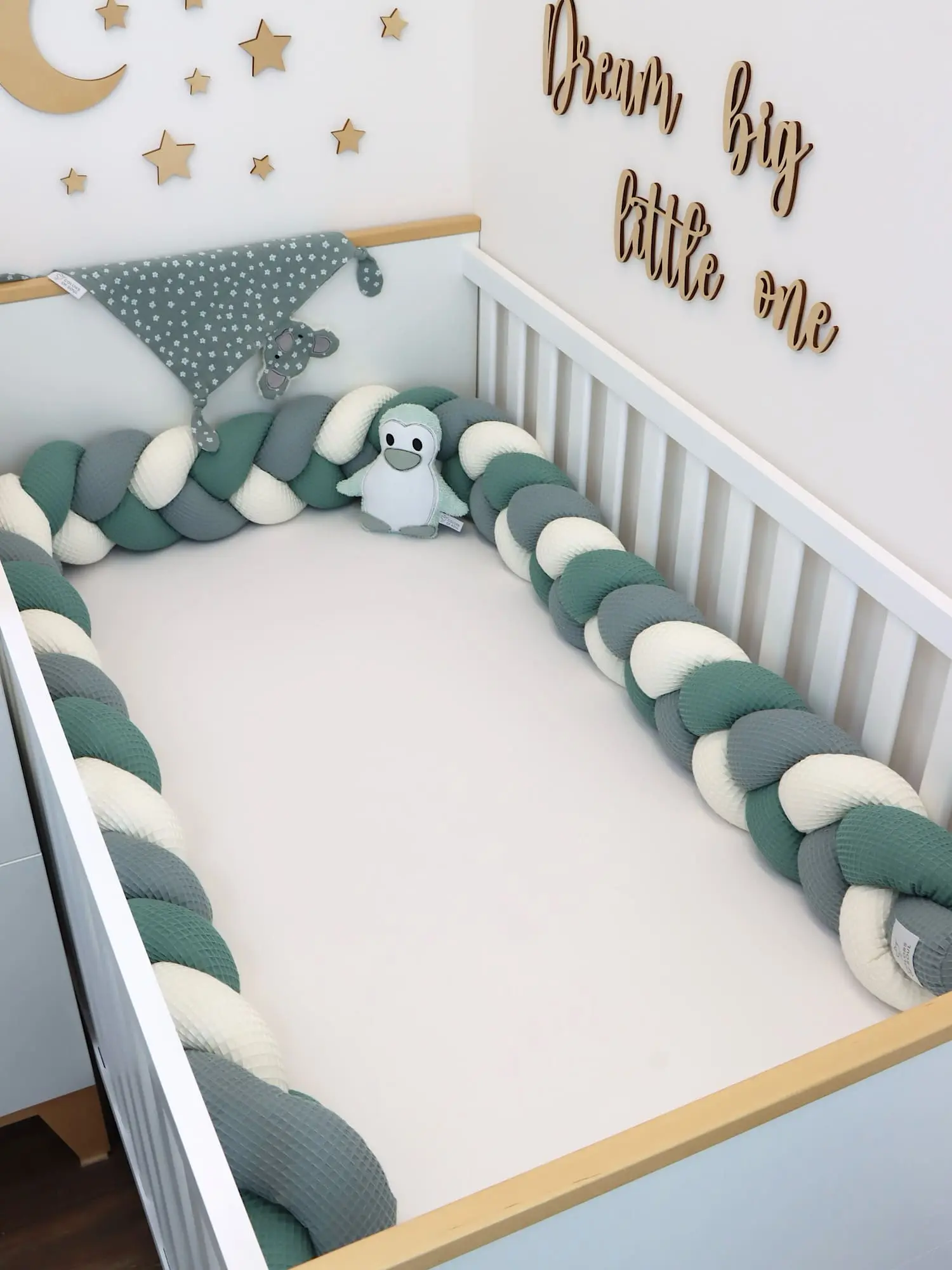 Weiche Nestchenschlange aus Waffelpique in Creme Altgrün und Dusty Altmint
