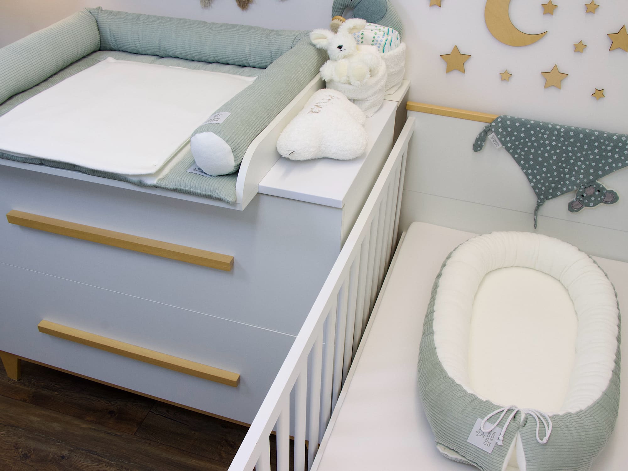 3-teiliges Baby Sparset Wickelauflage und Babynestchen modern Mint