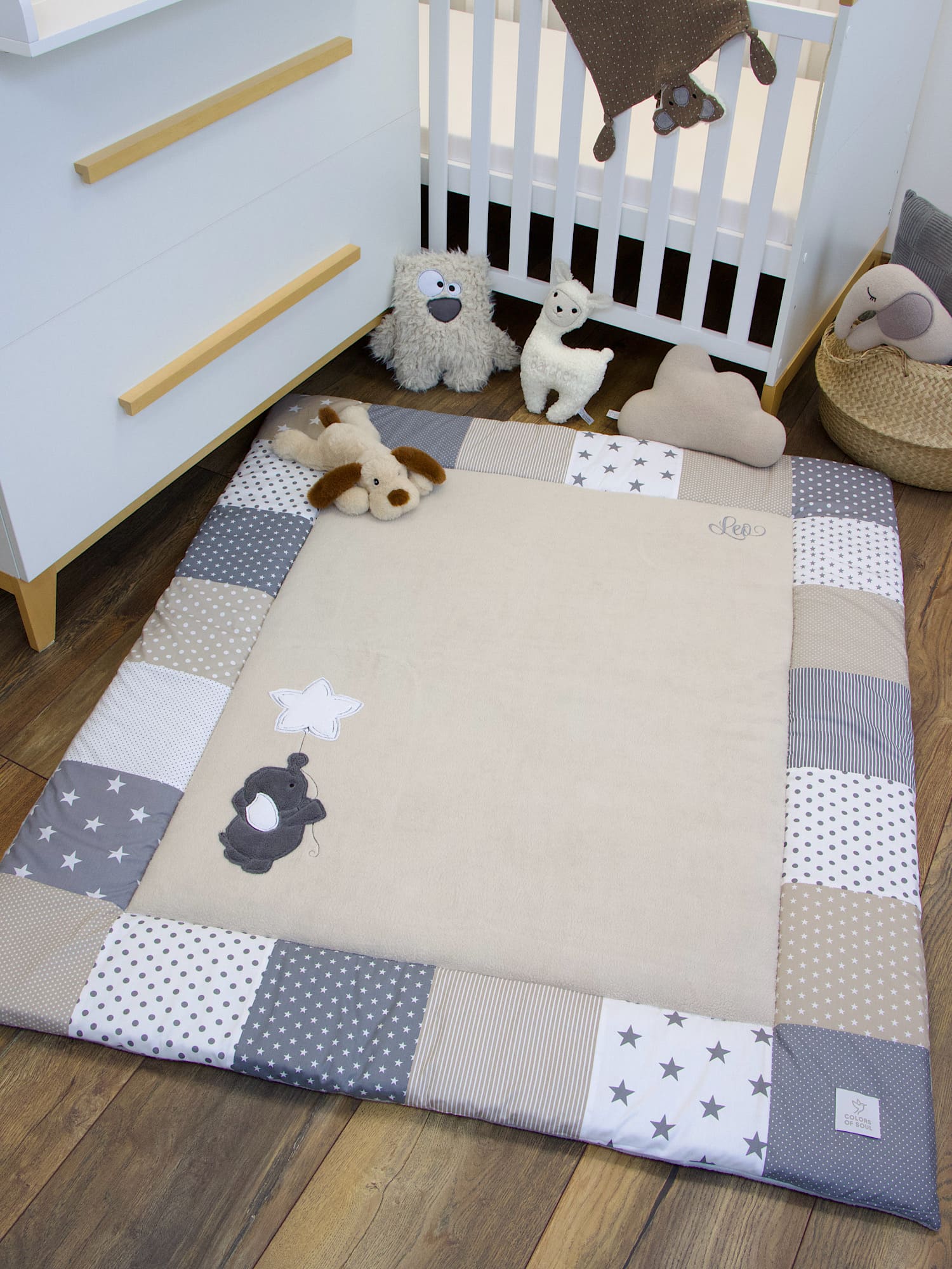 Krabbeldecke mit Namen und Datum - Elefant mit Luftballon / beige