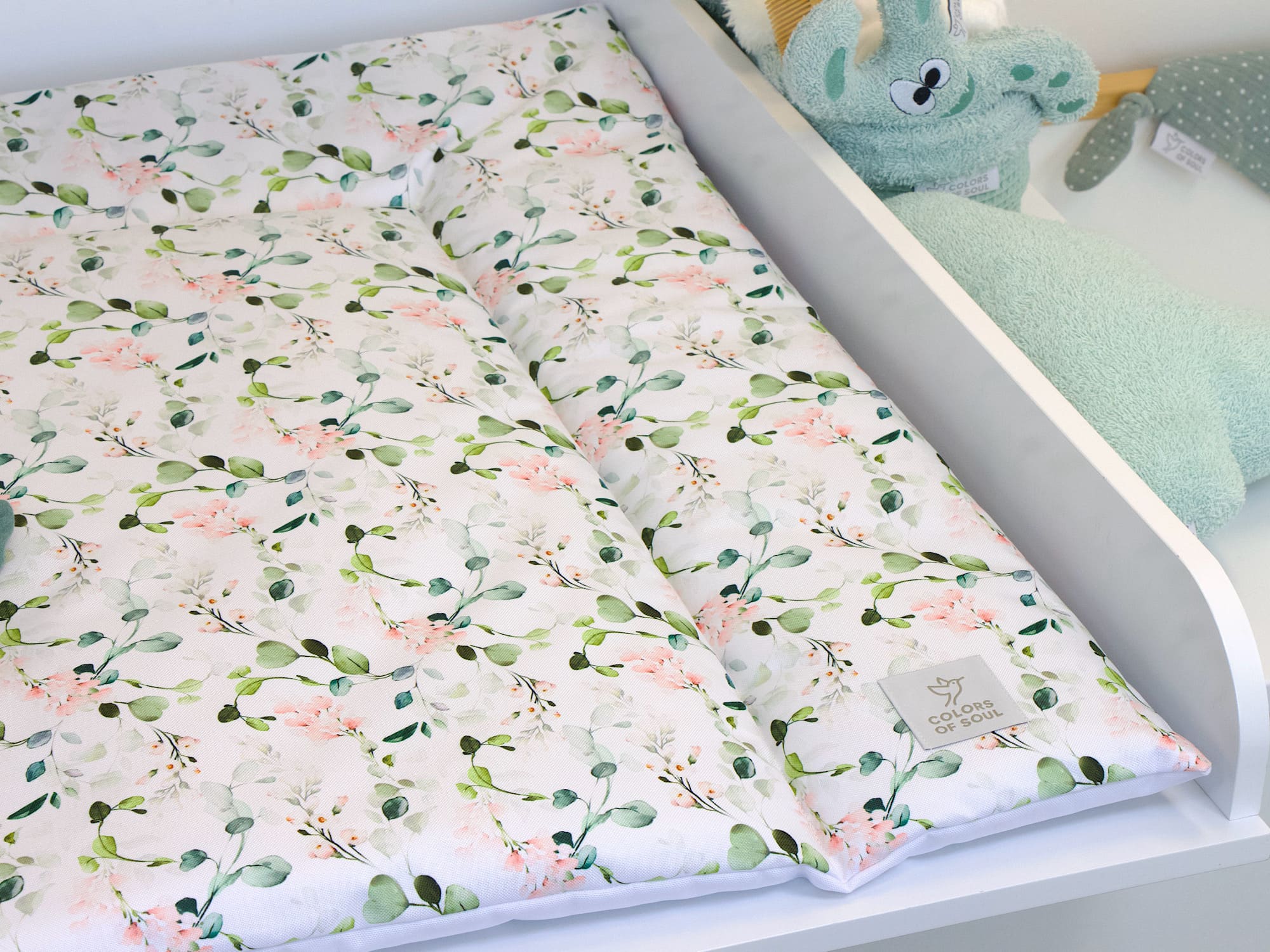 Wickelauflage Gartenblumen Rosa – zartes Design mit Blüten & Blättern