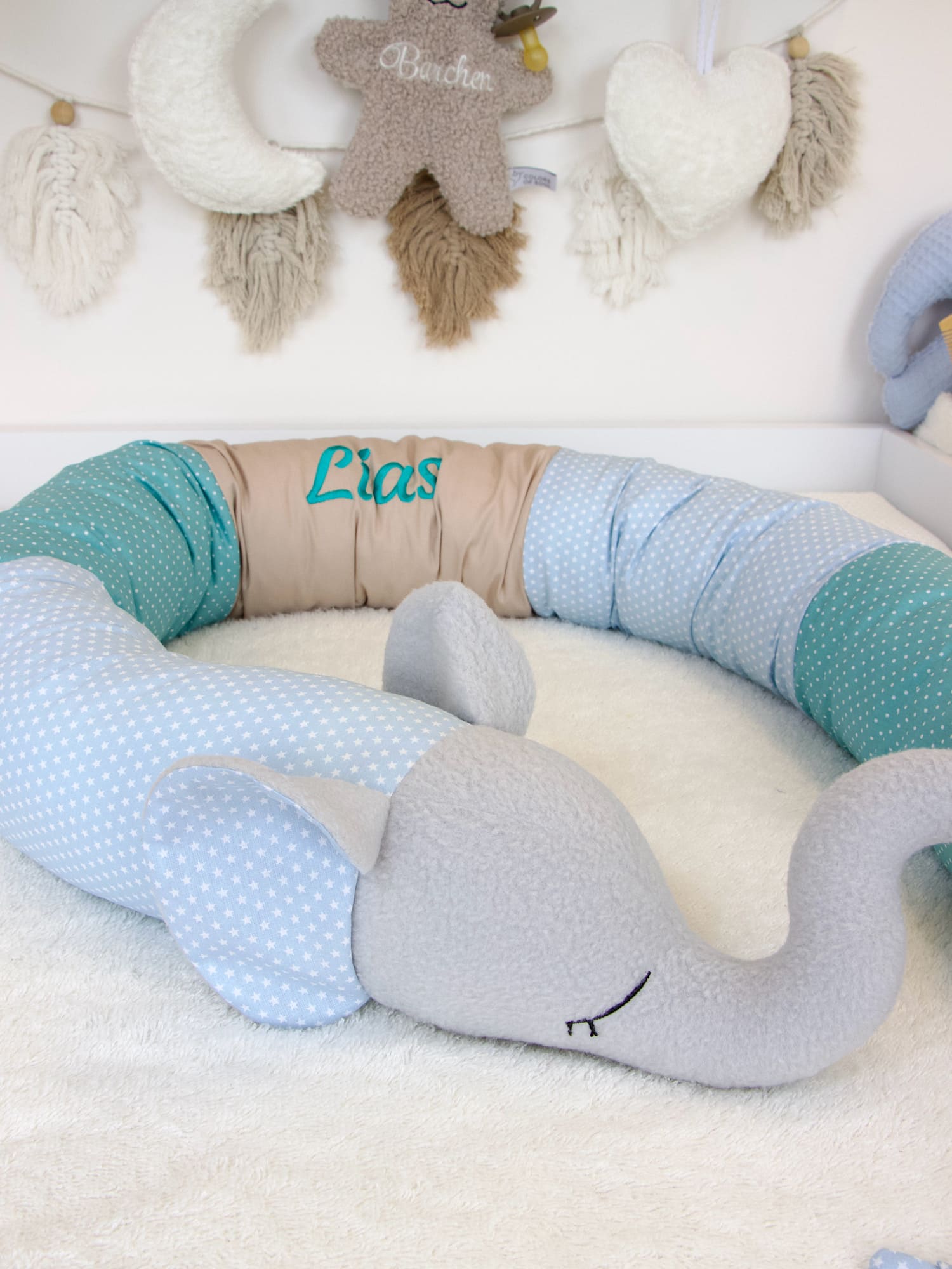 Bettschlange Elefant personalisiert mit Namen - beige / hellblau