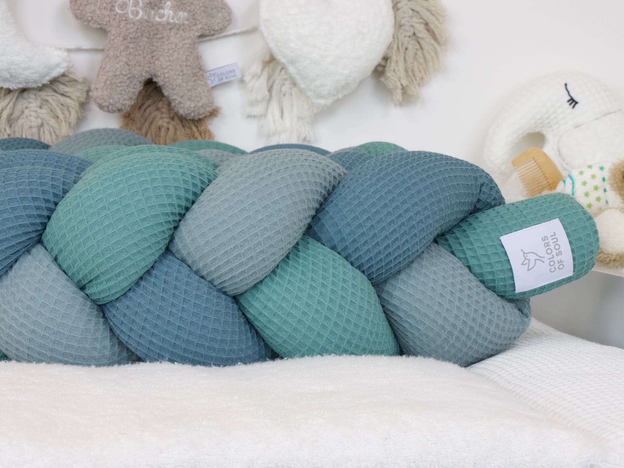 Geflochtene Bettschlange: Waffelpique altgrün, stahlblau, dusty altmint