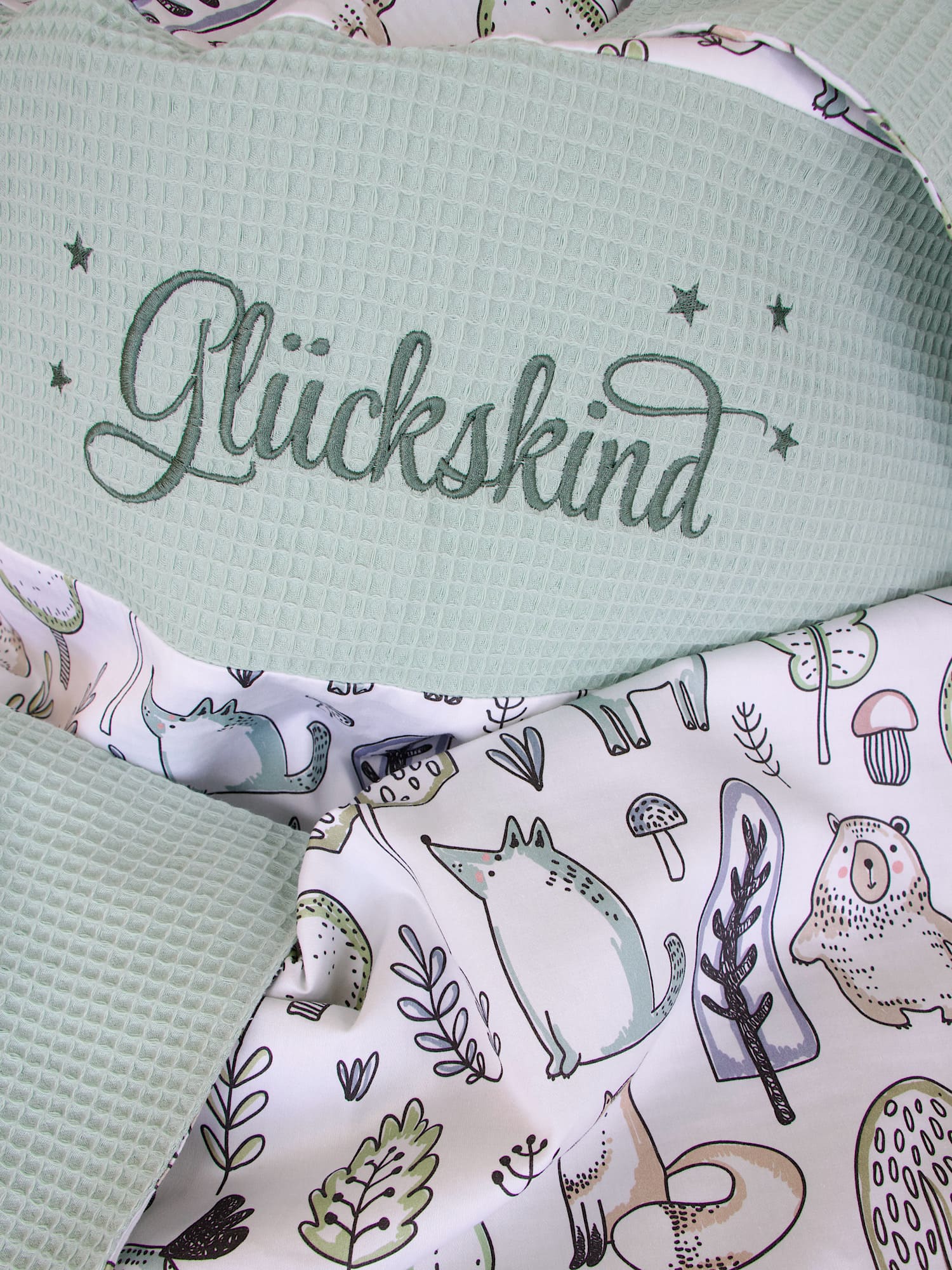 Baby Kuscheldecke mit Namen - Waldfreunde / Waffelpique hellmint
