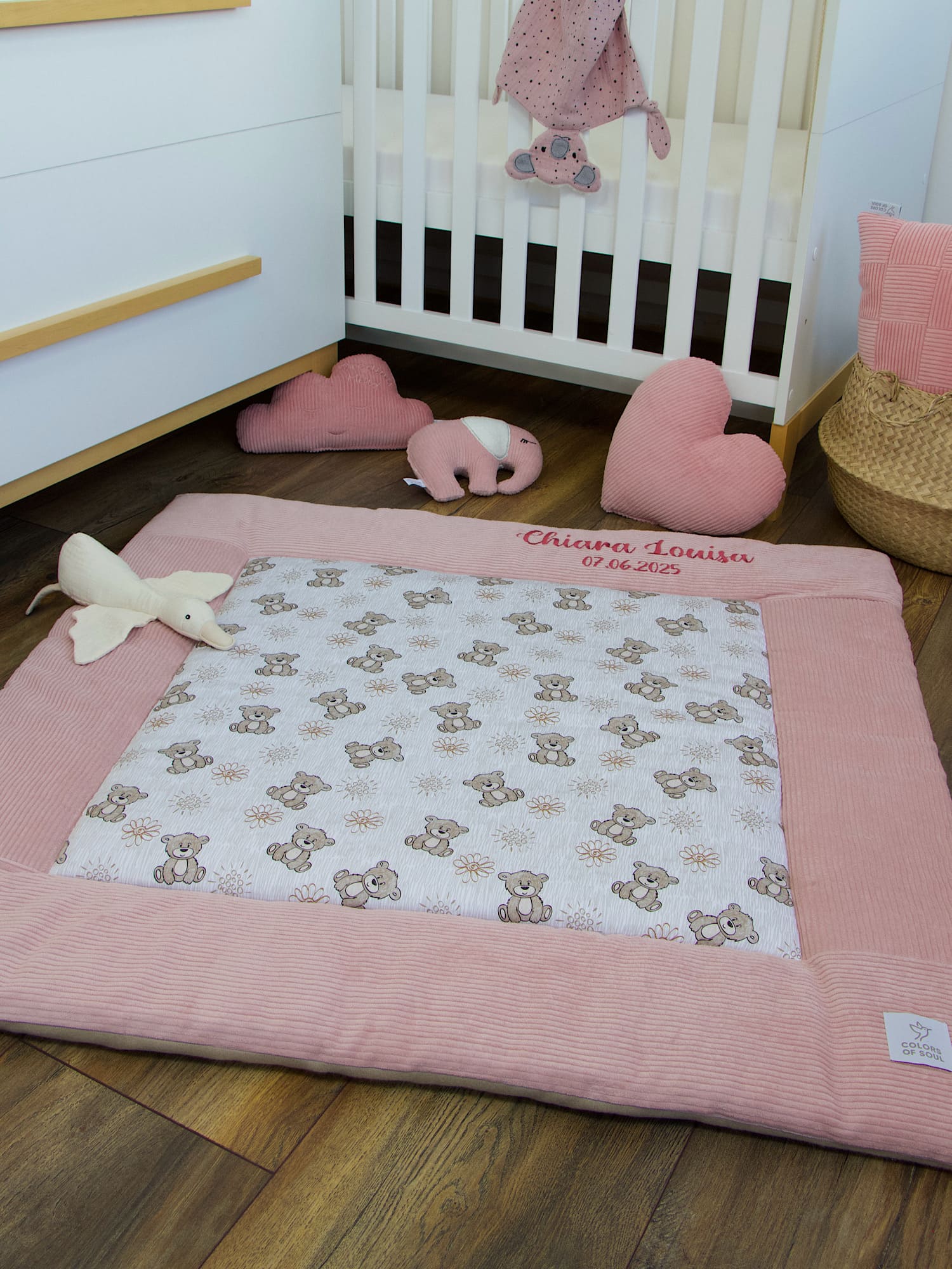 Personalisierte Krabbeldecke mit Namen und Datum - Cord altrosa / niedliche Bärchen