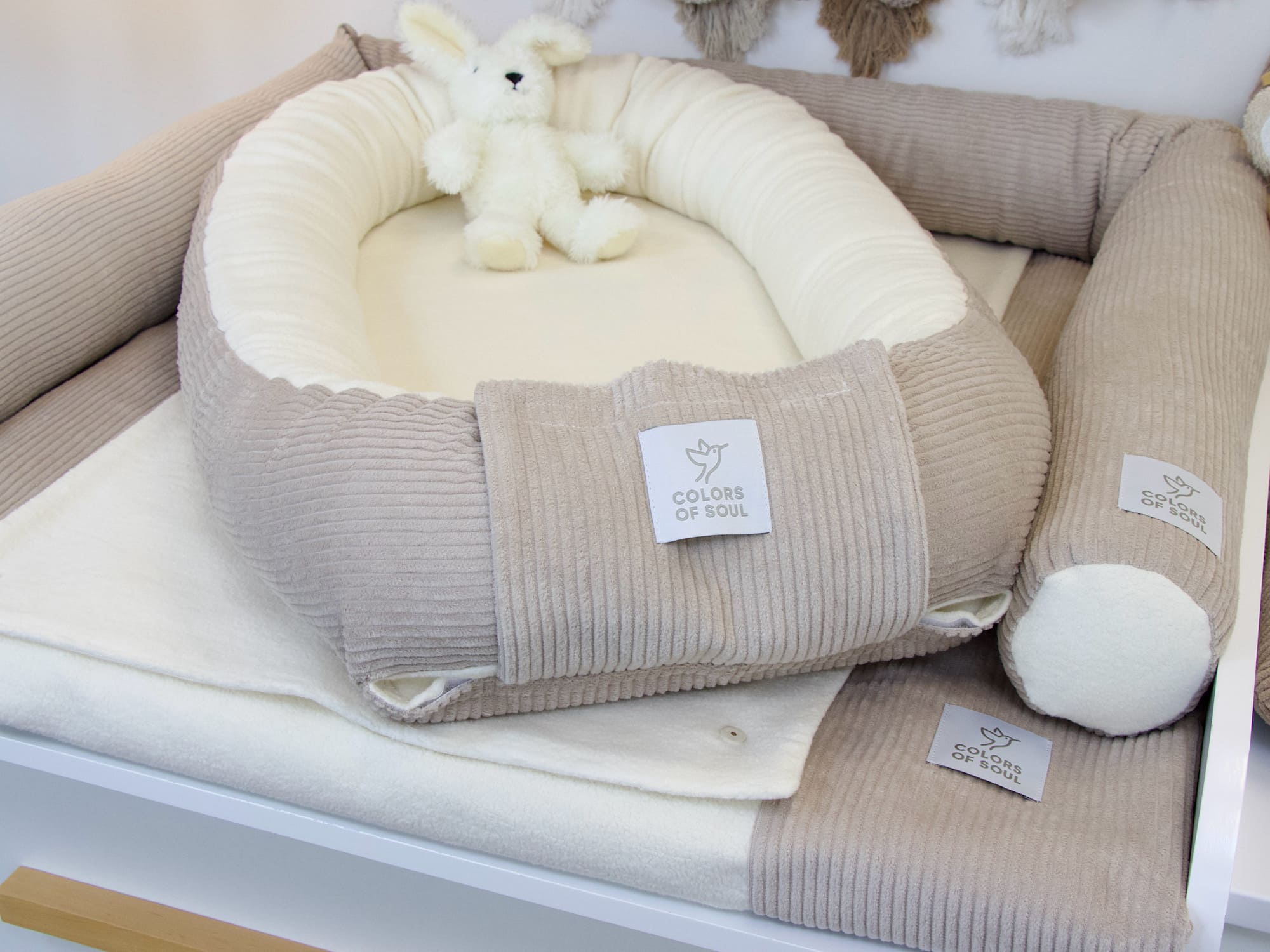 3-er SET - Wickelauflage, Babynestchen, Bettschlange - Cord hellbeige / Baumwollfleece creme