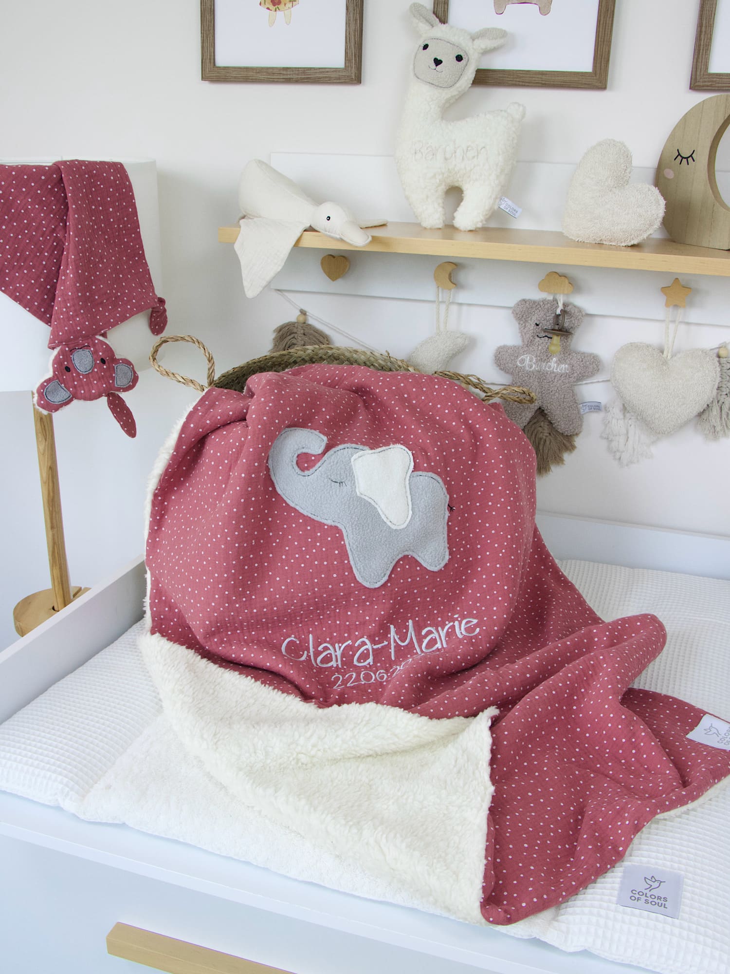 Baby Kuscheldecke personalisiert - Musselin mit weißen Punkten blush / Teddyplüsch creme