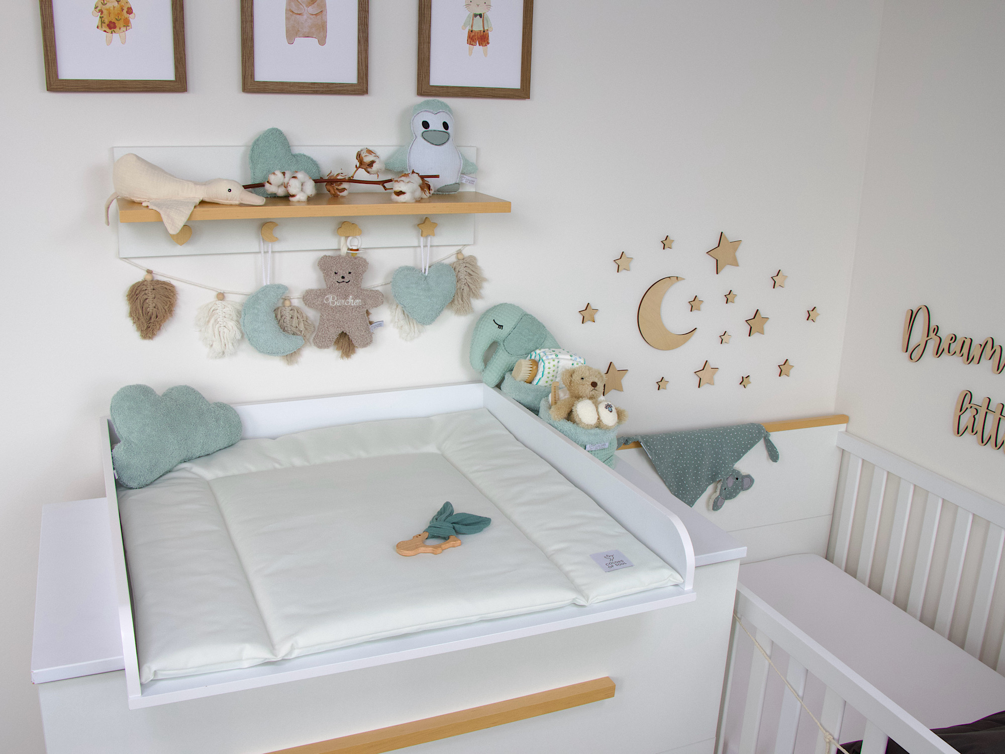 Baby Wickelauflage in Off-White – modernes, neutrales Design für Mädchen und Jungen