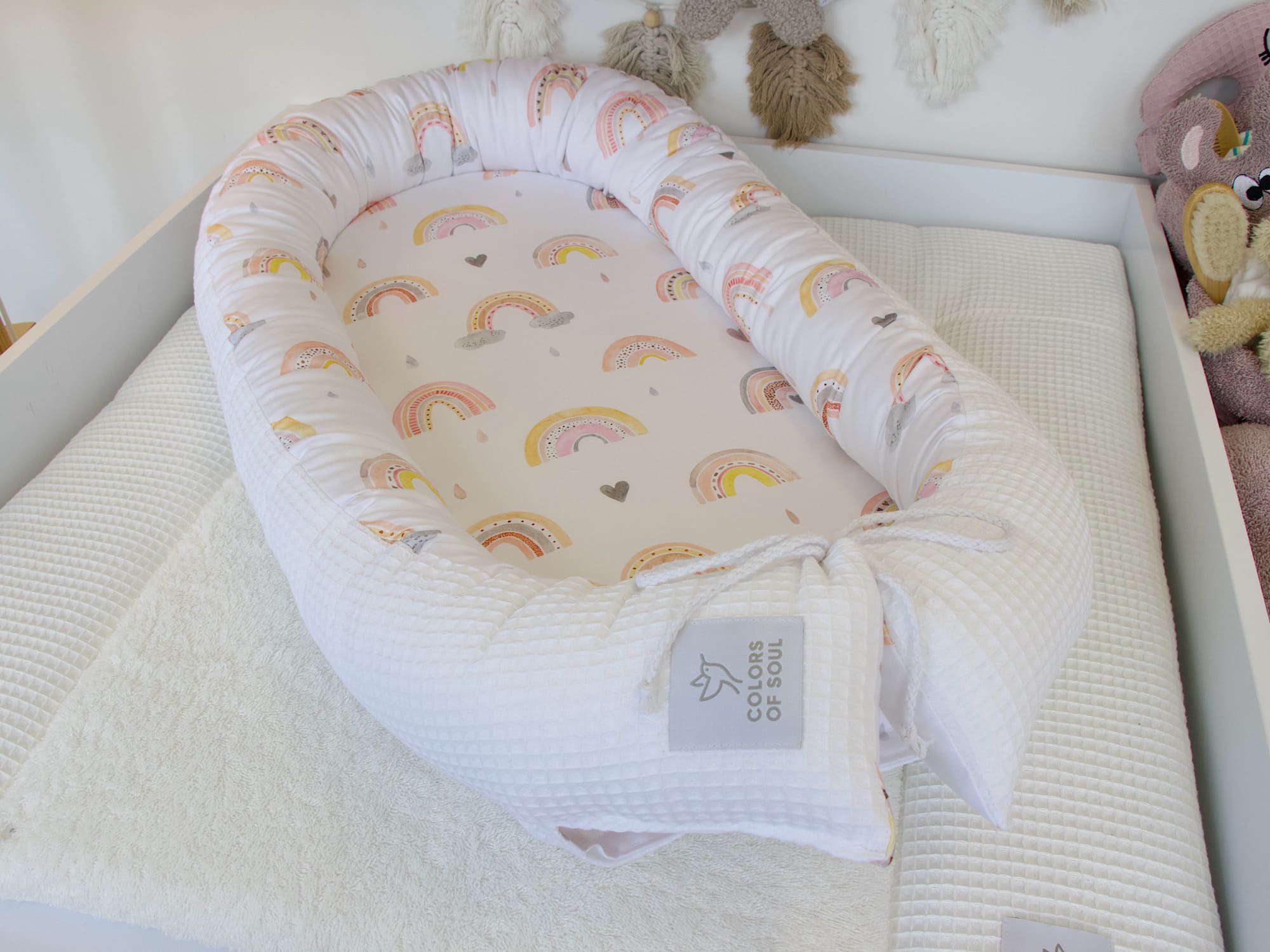 Babynestchen - Regenbogen Aquarell / Waffelpique weiß