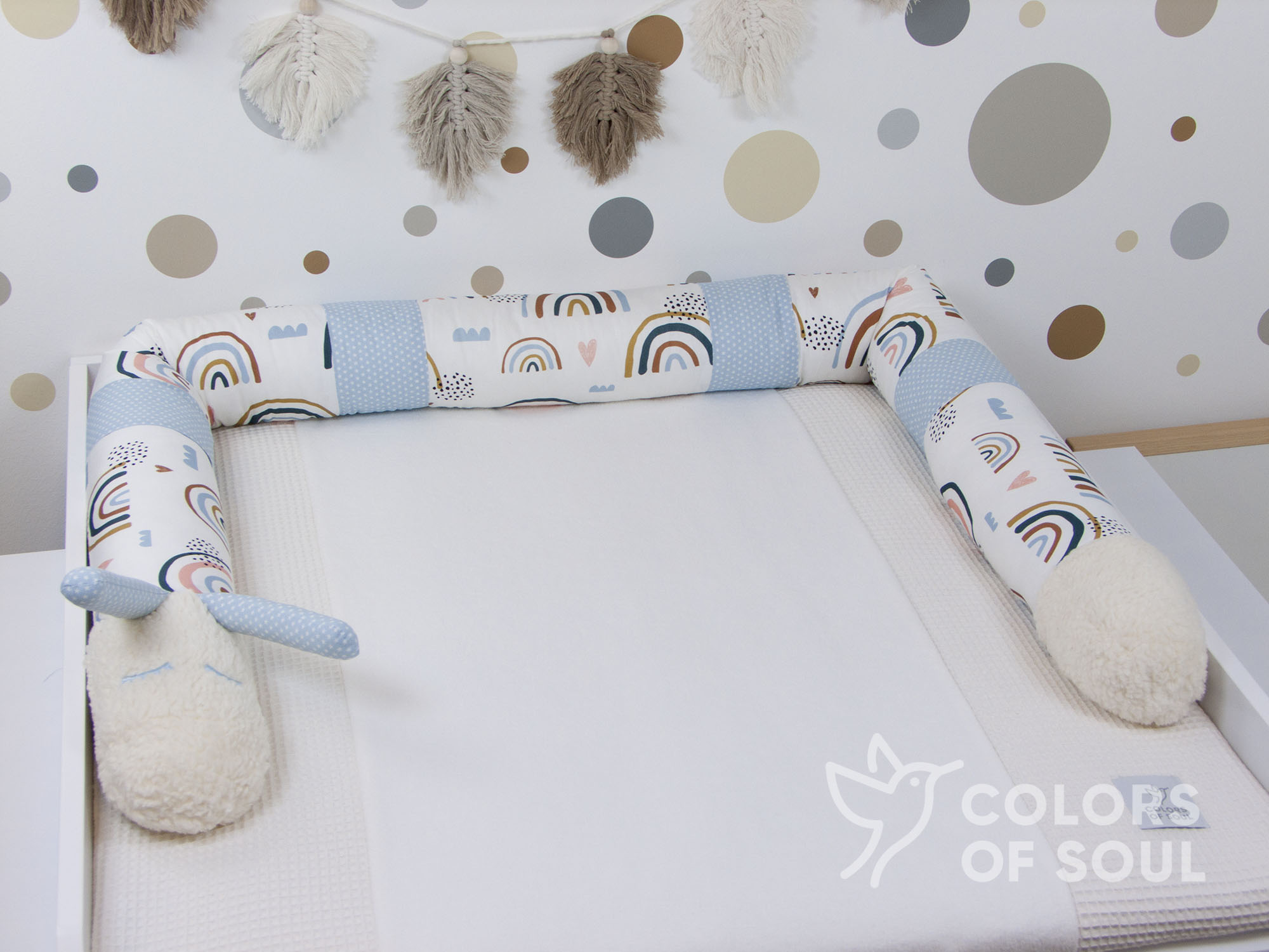 Puckschnecke "Harry" - Regenbogen und Herzen / hellblau