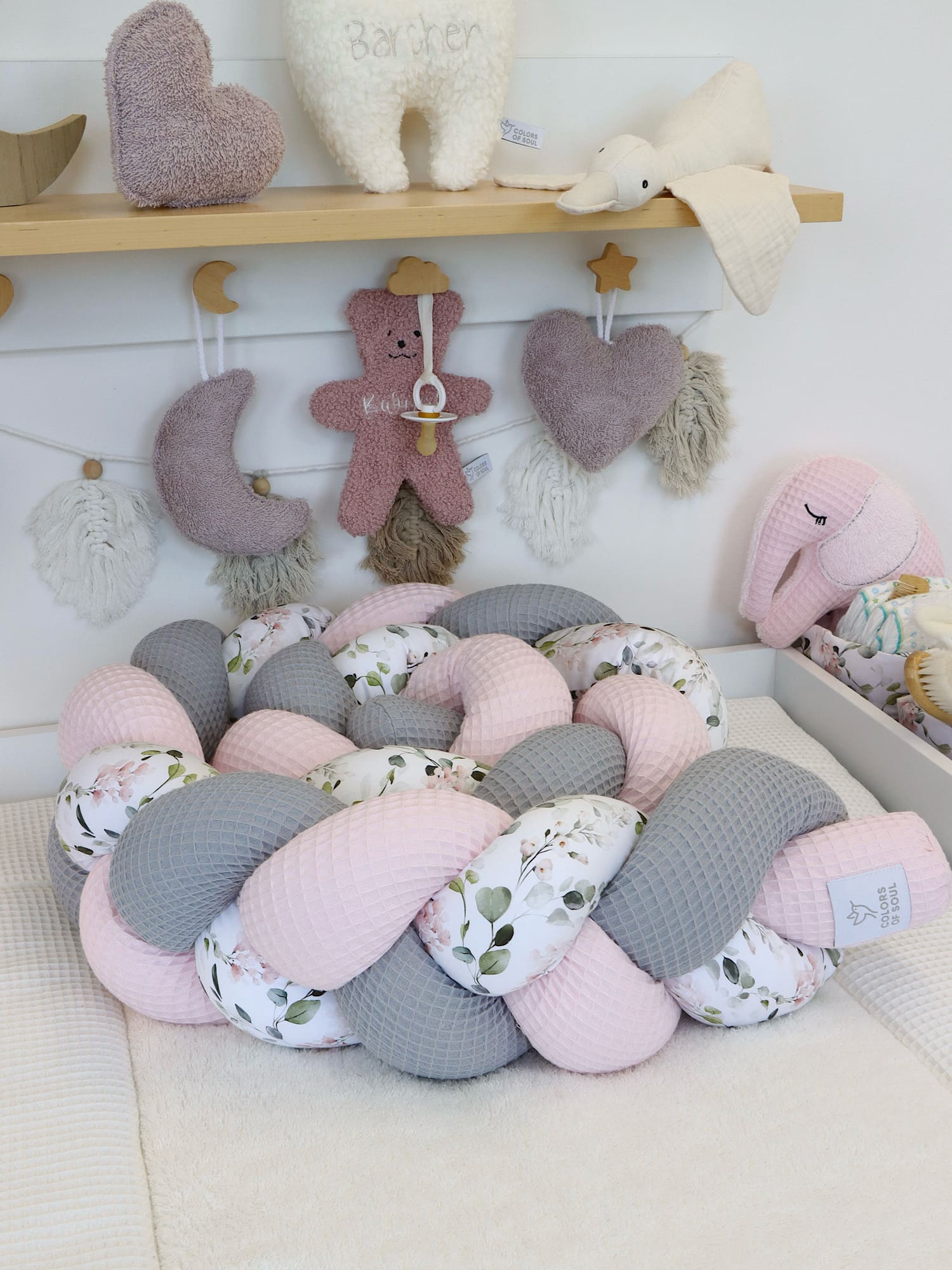 Geflochtene Bettschlange – Gartenblumen rosa & Waffelpique hellrosa, grau für das Babyzimmer