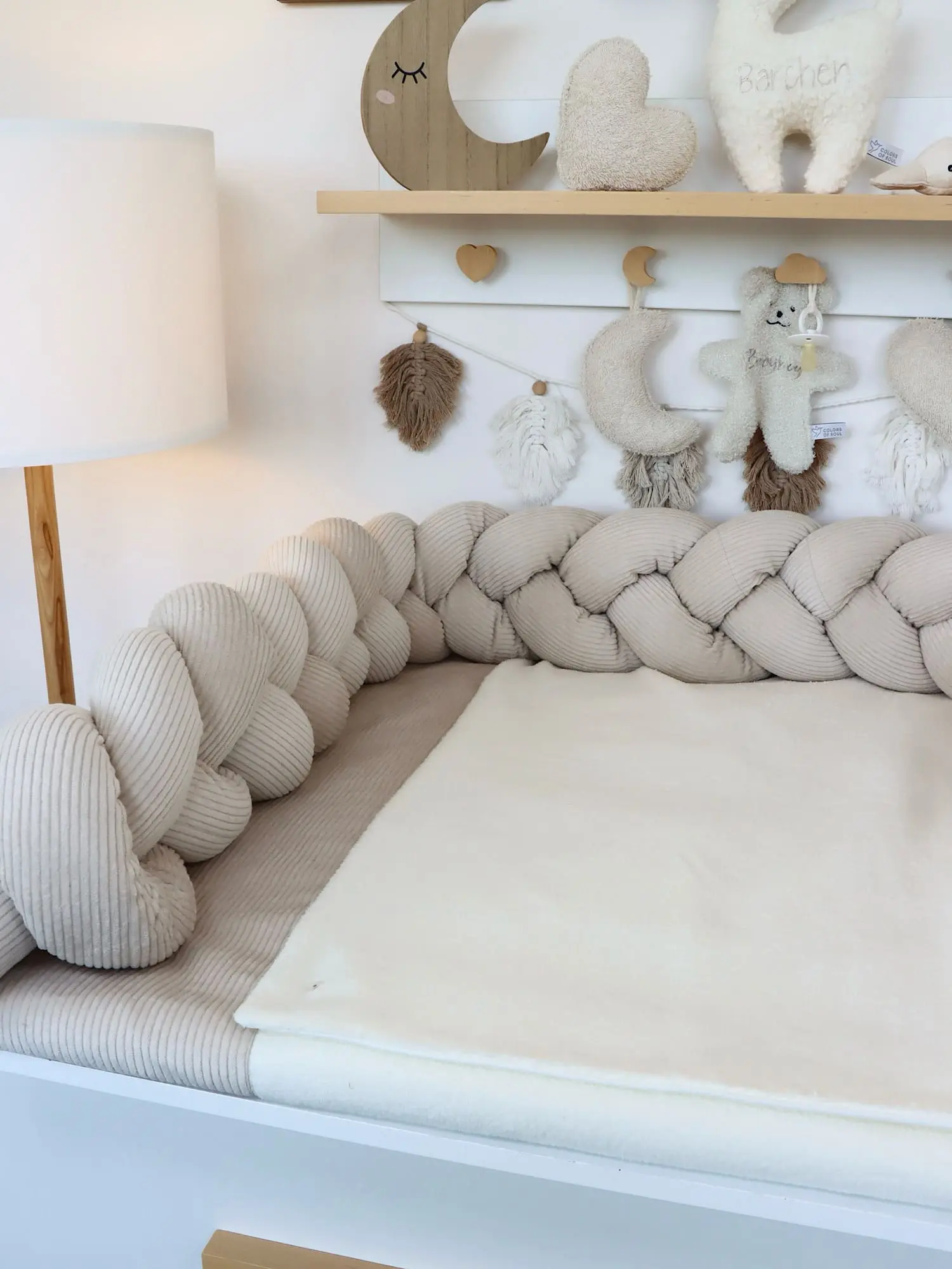 Handgefertigtes 2er Wickelset in Light Sand und Creme mit geflochtener Bettschlange aus Cord