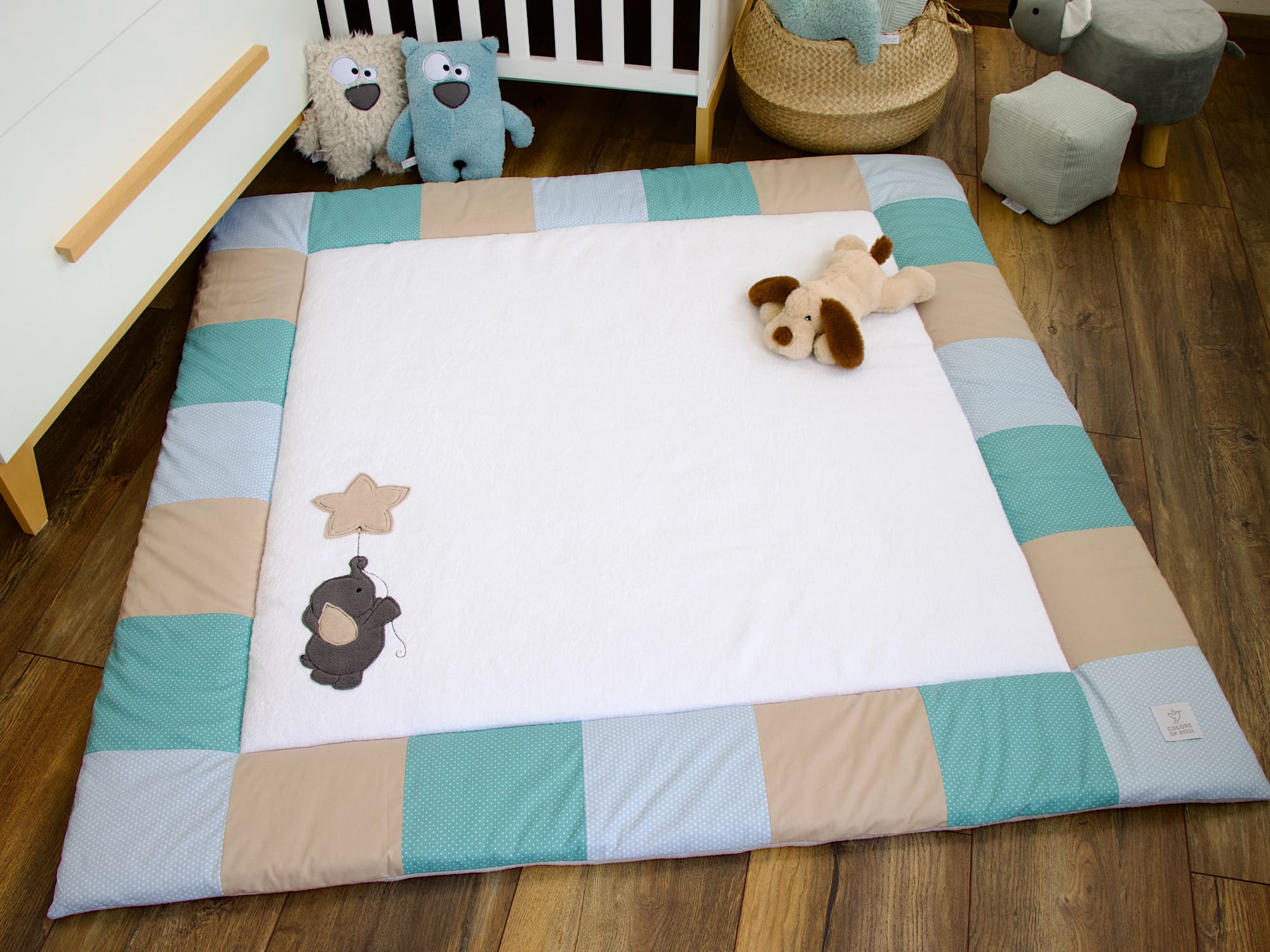 Personalisierte Krabbeldecke mit Elefant mit Luftballon / Baumwollfleece weiß