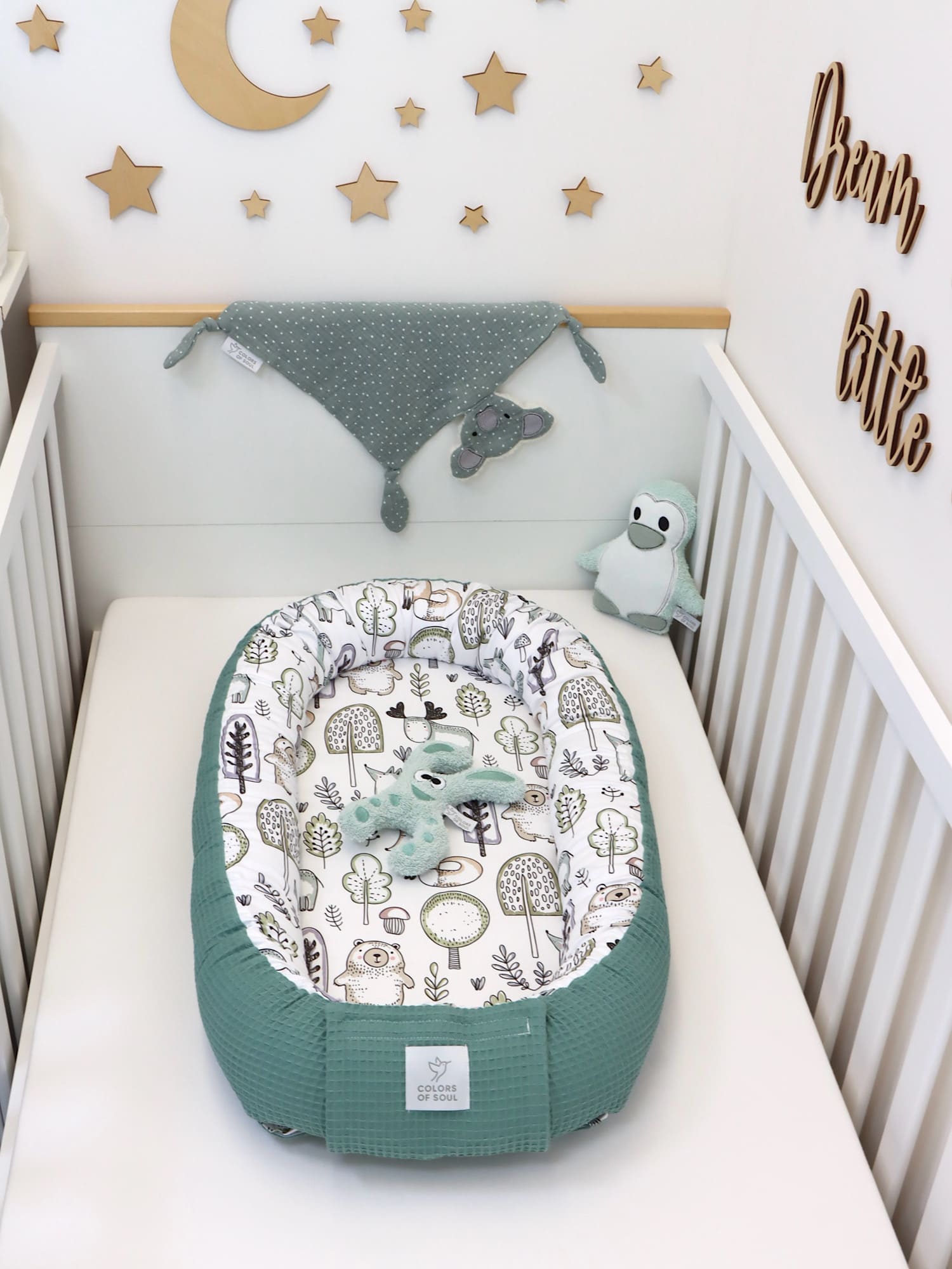 Innenliegefläche des Babynestchens mit Waldfreunde Baumwollsatin