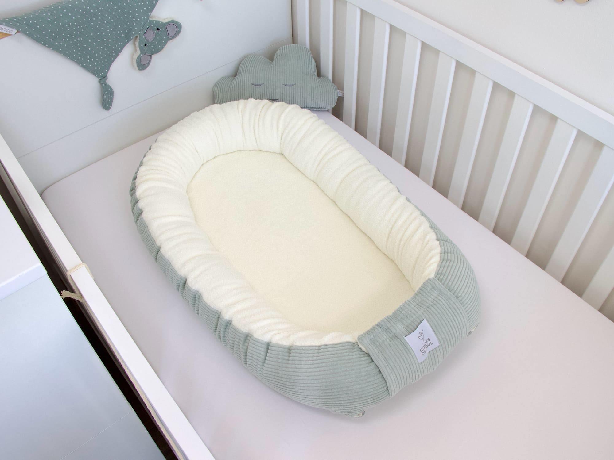 Babynestchen - Kordstoff mint / Baumwollfleece creme