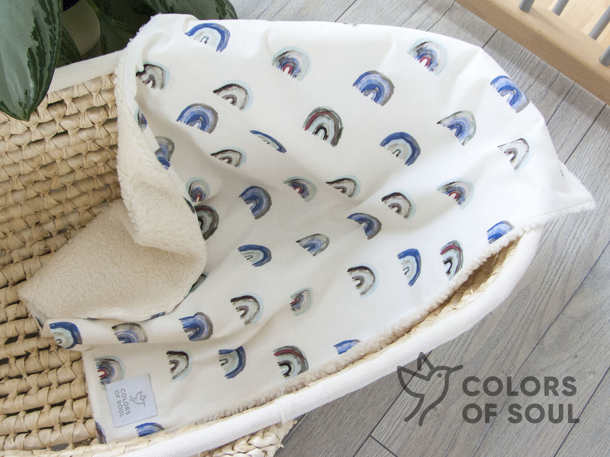 Babydecke - Regenbogen blau / Teddyplüsch creme
