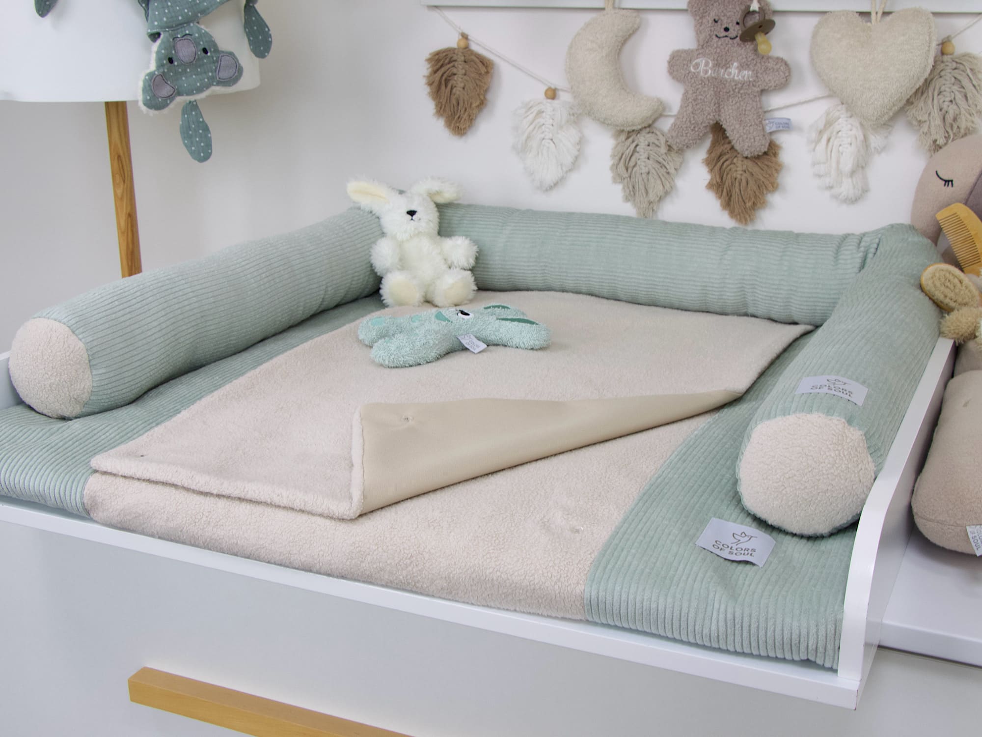 Wickelauflage mit Bezug und klassischer Bettschlange in Cord Mint und Baumwollfleece Beige