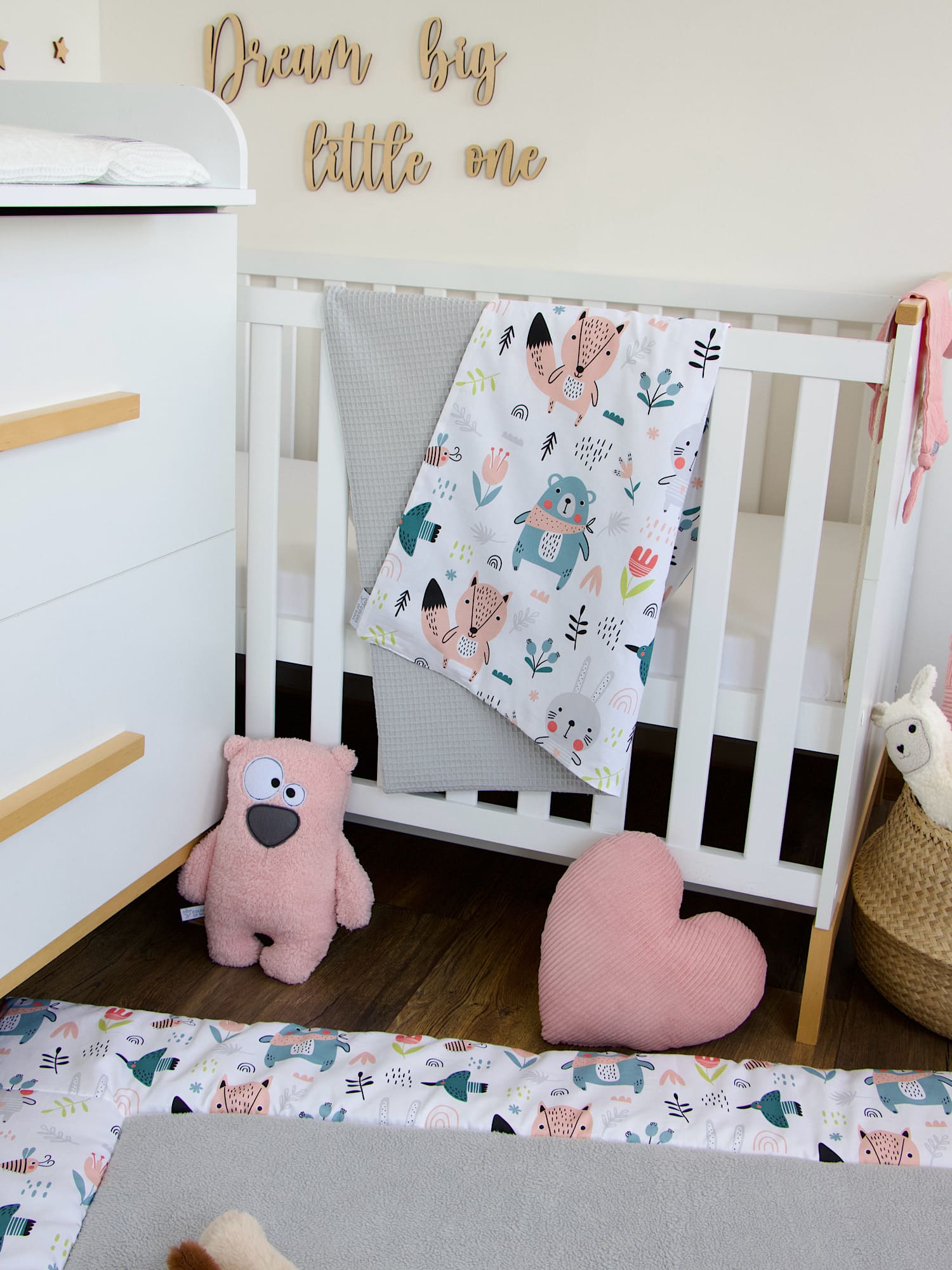 Personalisierte Babydecke - pastell Waldtiere / Waffelpique hellgrau