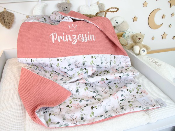 Personalisierte Kuscheldecke Baby - Gartenblumen rosa / Waffelpique blush