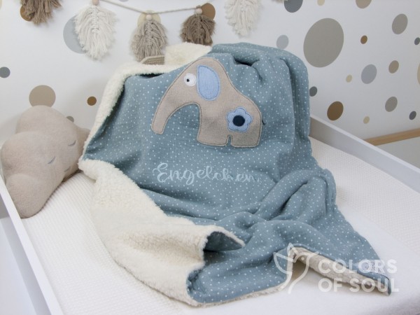 Kuscheldecke - Musselin mit weißen Punkten aqua / Teddyplüsch creme - Elefant mit Blume