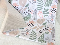 Personalisierte Babydecke - tropical Blumen pastell / Waffelpique beige