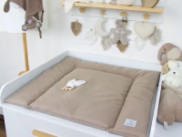 Abwaschbare Wickelauflage in Taupe - wasserdichte Wickelunterlage mit weicher Polsterung, handgefertigt in Deutschland