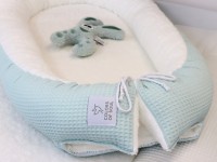Babynest Pastellmint mit Frottee in Creme – handgefertigt und besonders weich für Babys