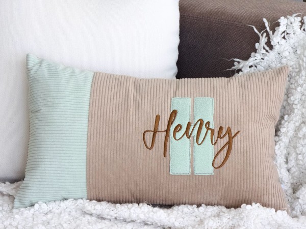 Dekokissen aus Cord in Mint und Camel mit Name Henry personalisiert