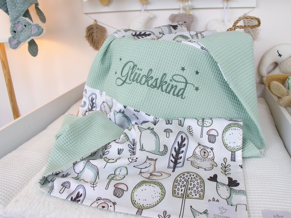 Baby Kuscheldecke mit Namen - Waldfreunde / Waffelpique hellmint
