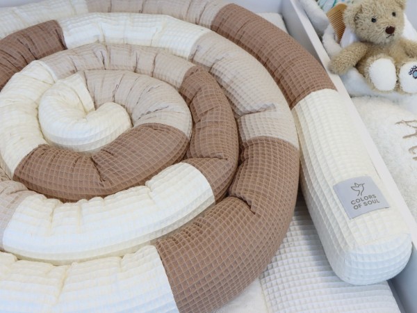 Bettschlange Patchwork Waffelpique Detail Creme Camel Natur weiche Struktur