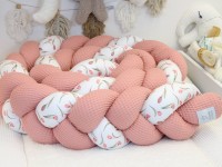 Bettschlange geflochten Waffelpique Blush mit Tulpen Aquarell im Babybett