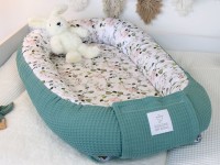 Babynest - Gartenblumen rosa / Waffelpique altgrün