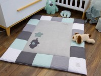 Personalisierte Patchwork Krabbeldecke mit Elefant und Luftballon in Hellgrau, Mint und Weiß